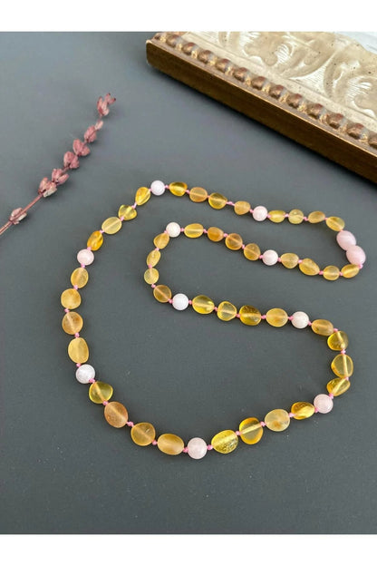 Mat Baltık Kehribar ve Pembe Kuartz Yetişkin Kehribar Kolye